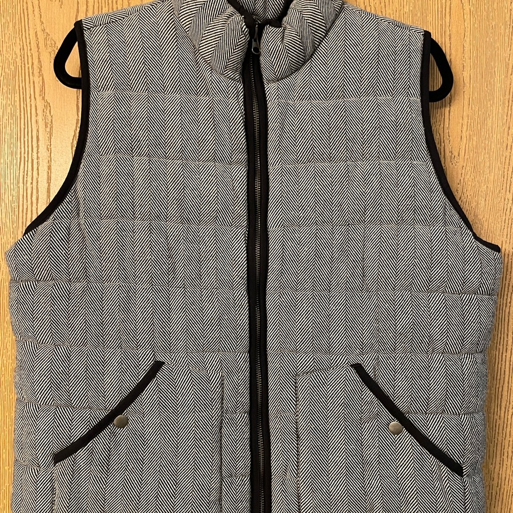 Merona Women’s Black and White Vest